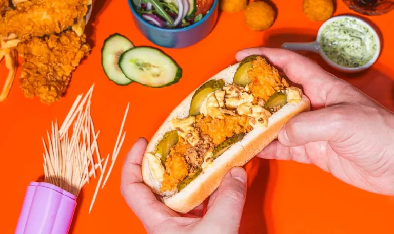 Hähnchen-Hotdog – entdecken Sie, wie man die besten Chicken-Hotdogs serviert!